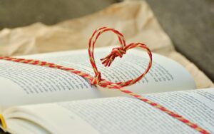 ワンオペ夜のオムツ替えを楽にするグッズは何ですか？