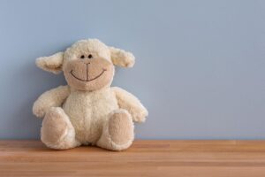 おもちゃの収納ラベルで子供が楽しく分類して片付ける方法は？