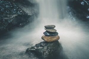 キッチンの引き出しにロックを簡単に取り付ける方法は？